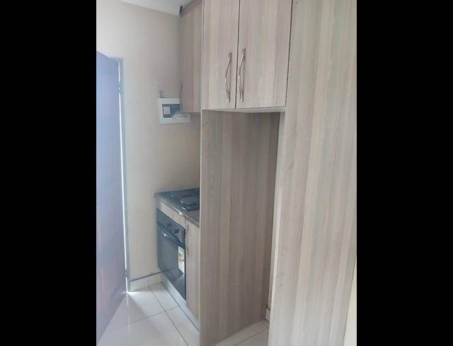 4 BEDROOM HOUSE FOR SALE IN CLAYVILLE